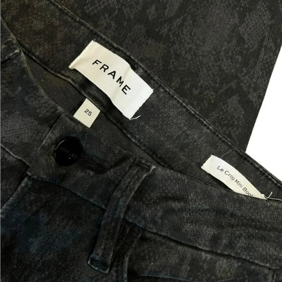 FRAME Denim Women's Le Crop Mini Boot Jeans Tonal Python Gray Snakeskin … - Picture 2 of 7